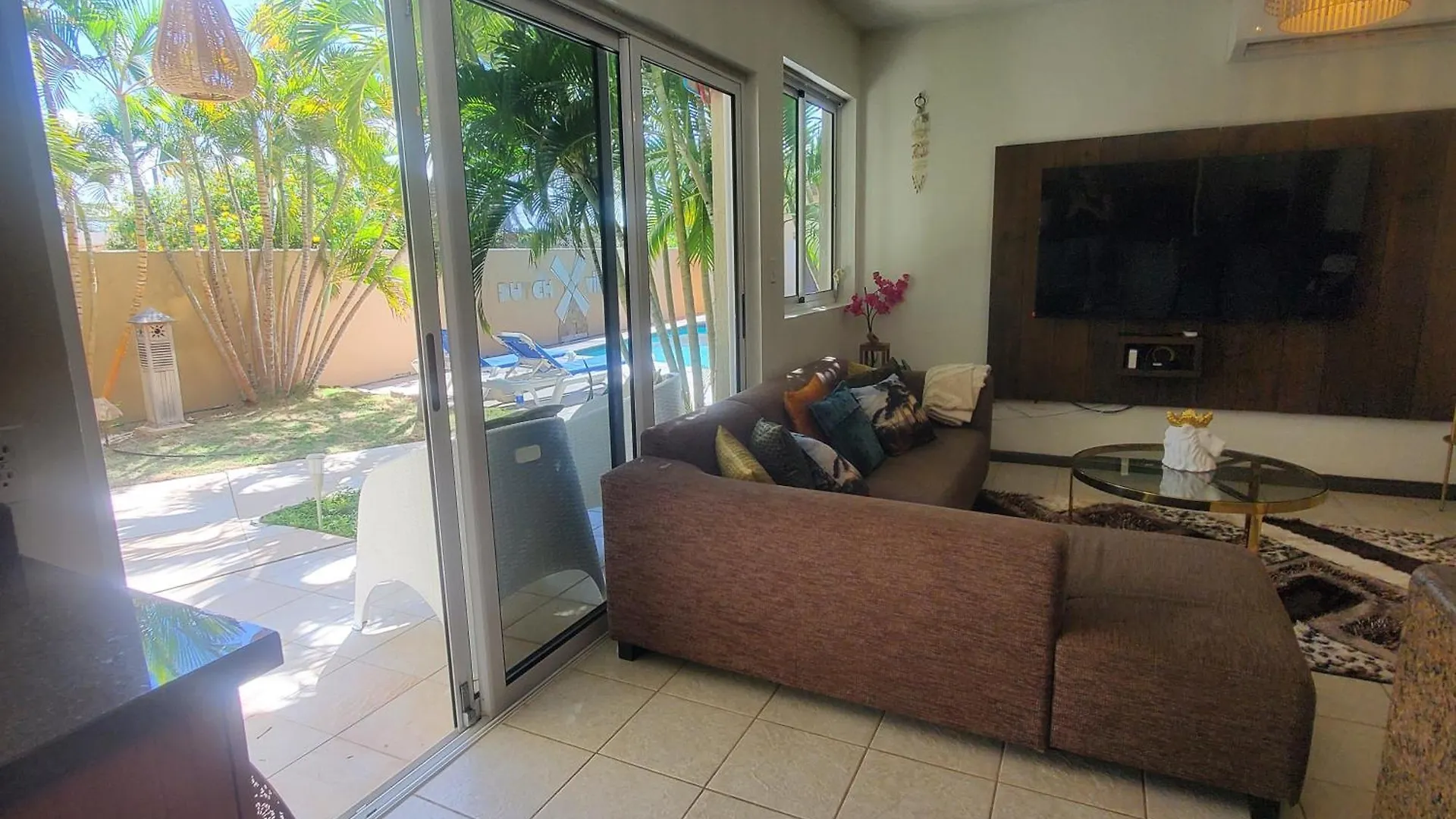 Bohemian Townhouse Palm Beach Aruba